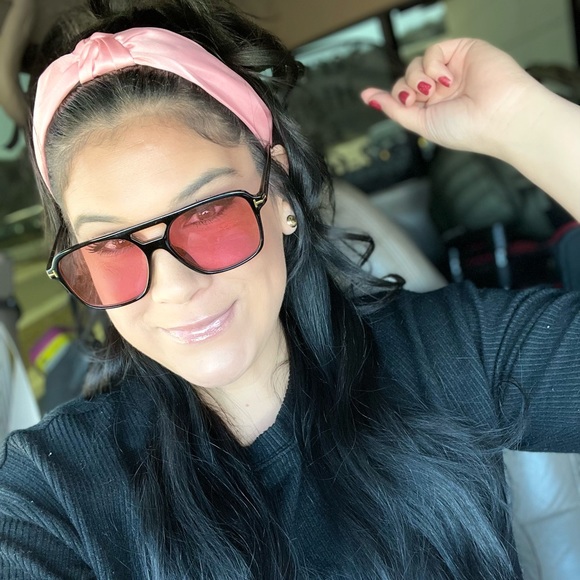 Meet your Posher, Marissa - Picture 3 of 3